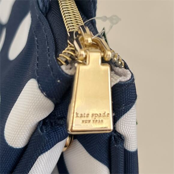KATE SPADE New York Insulated Lunch Bag Navy Jumbo Dot NWT - Picture 6 of 11